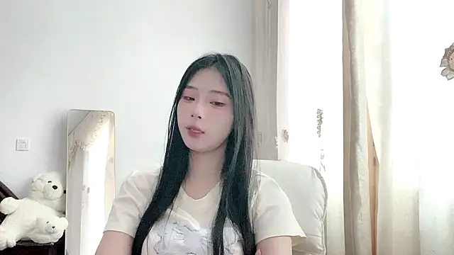 yiyibaby2026 online show from May 15, 2:49 am