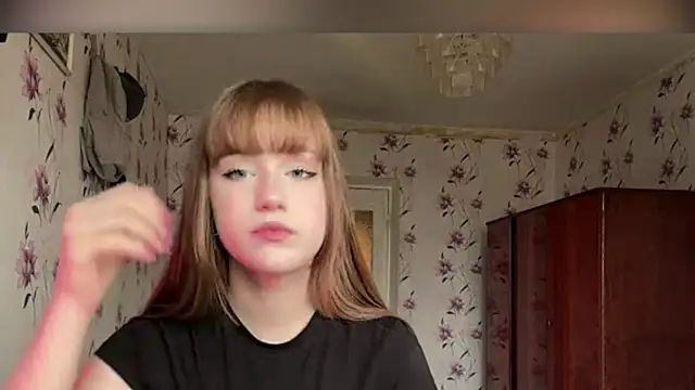 AnnaWasp online show from April 9, 5:32 am