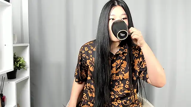 TamekiaVanakin online show from March 14, 11:00 am