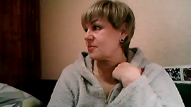 TatkaYang online show from March 28, 8:41 pm