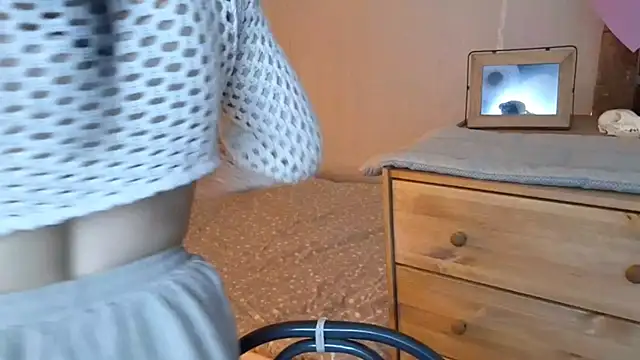 MiaTemptress online show from April 25, 2:25 pm