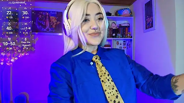 Nanachi uwu online show from May 1, 4:48 am