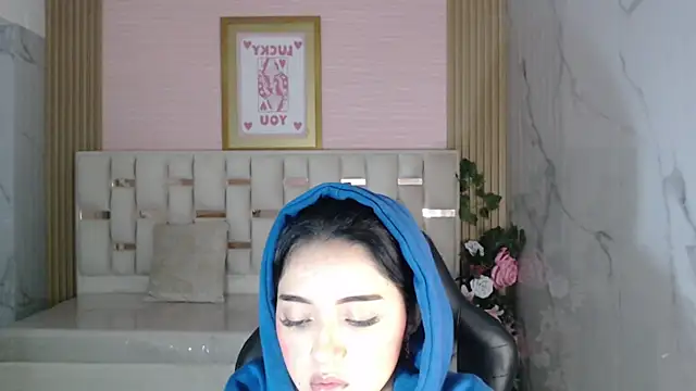 veronicaa s online show from April 15, 8:42 pm