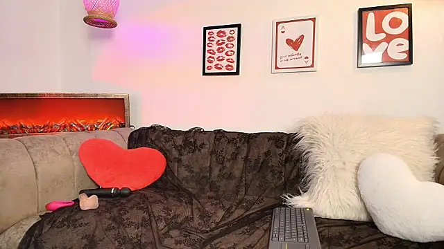 Zoe- -din online show from May 2, 3:43 am