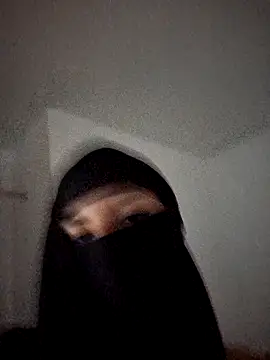 akarlla online show from March 14, 1:50 am