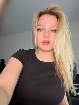 bettyloveu online show from April 9, 11:04 am