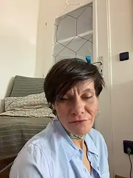 DtPORNBITCH online show from April 8, 12:35 am