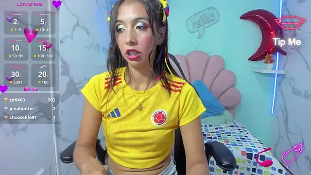 sandra petite19 online show from June 18, 9:36 am