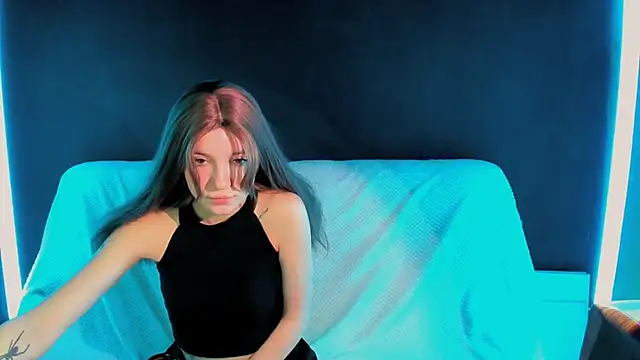 Katarina Sanchez online show from March 31, 3:45 pm