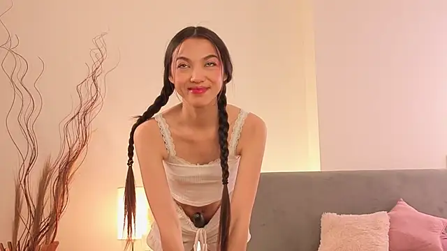 Milisaaaaa online show from April 18, 11:35 am