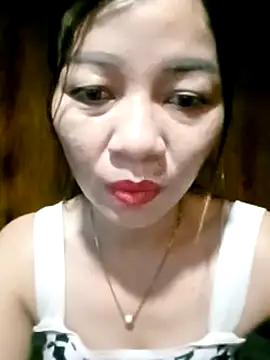 Yiyi102300 online show from June 14, 2:24 am