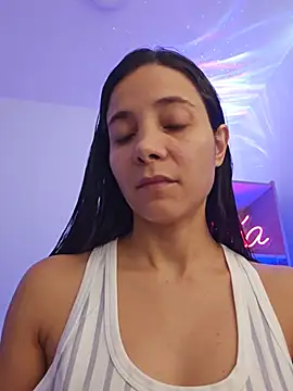 miaeyex online show from May 21, 1:31 pm