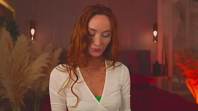 SerenaWest  online show from April 1, 4:15 pm