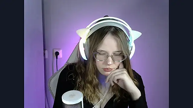 AmandaBargon online show from March 16, 7:12 am