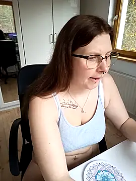 lina mayer  online show from April 15, 6:03 am