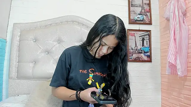 LITTLE-NESSA online show from April 17, 1:35 pm