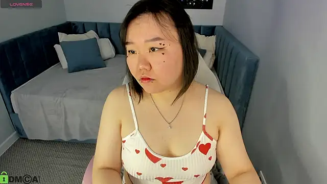 Tokyodreamss online show from May 4, 9:13 am