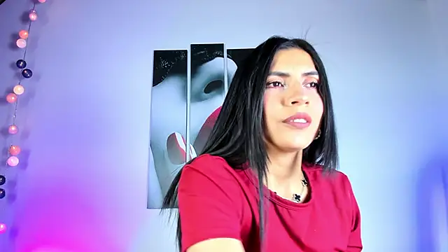 Emiili Clark online show from April 18, 4:26 am