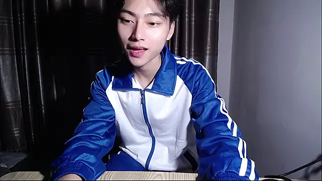 XX-XIUXIU online show from June 21, 4:11 pm
