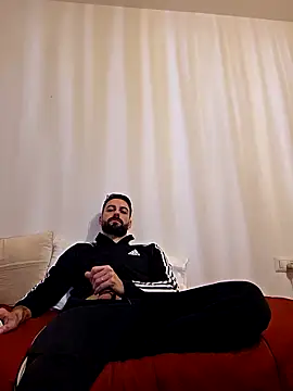 AmicisegretiITA online show from March 23, 6:30 am