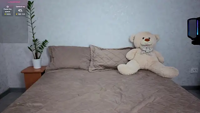 kittysocutie online show from June 15, 2:34 am