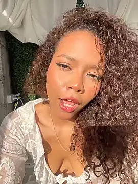 CurlyOopsieXXX online show from June 18, 9:41 pm