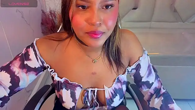 naomitp online show from June 5, 12:33 pm