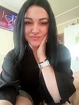 Elsie-Nora online show from April 28, 5:44 am