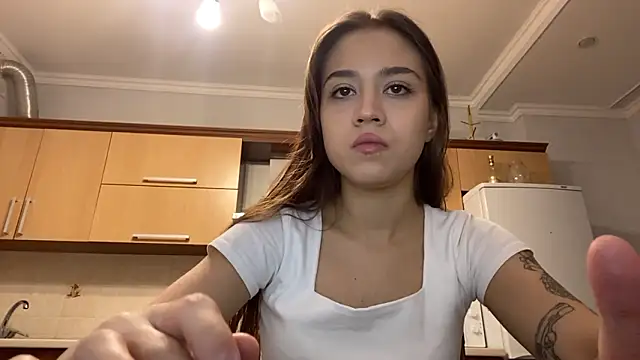 LinRamlall online show from March 18, 5:40 pm