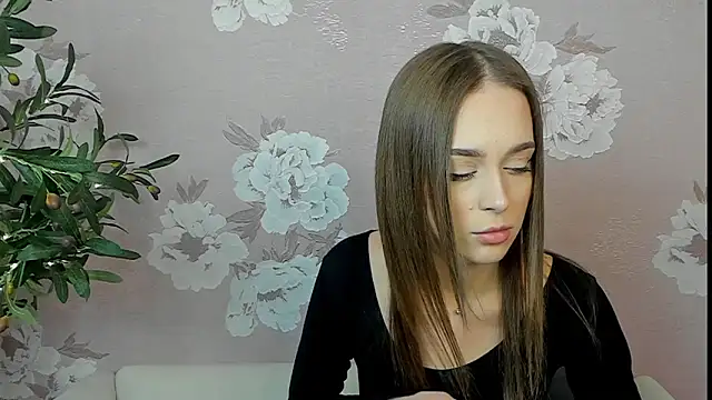 ShelbaHalse online show from March 20, 12:21 pm