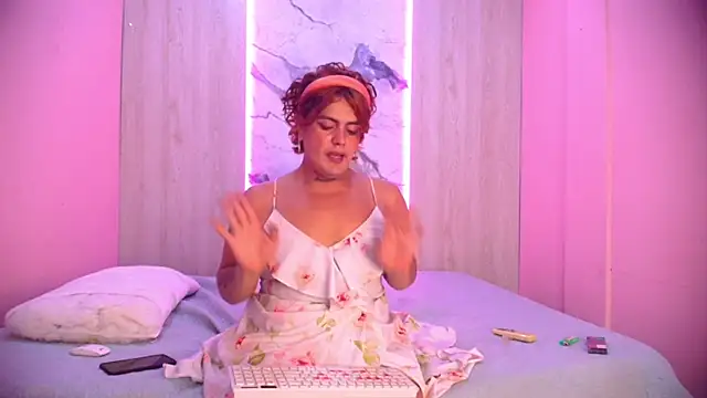 Kristy xx1 online show from April 23, 6:54 pm
