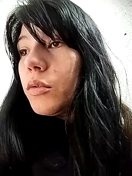 Moon Thompson online show from April 2, 11:35 pm