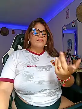 Bonny rousse01 online show from June 22, 12:57 pm