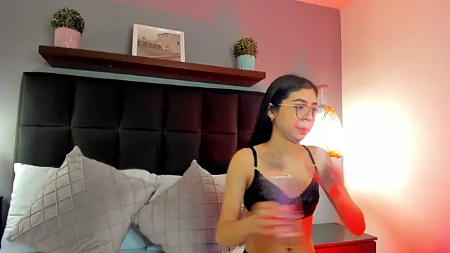 sofi alix online show from April 28, 8:02 pm