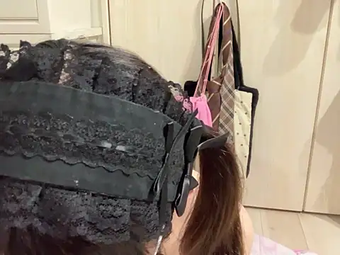 y-u-r-a-33 online show from April 7, 8:27 am