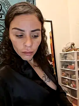 chiquitilla41 online show from May 14, 8:58 pm