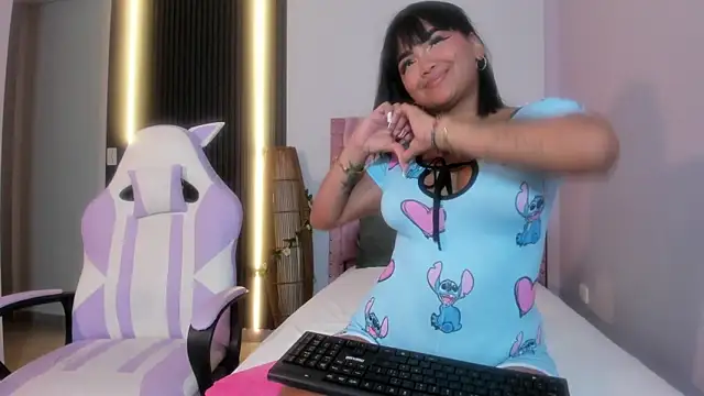 lilibeth rose  online show from March 25, 12:30 pm