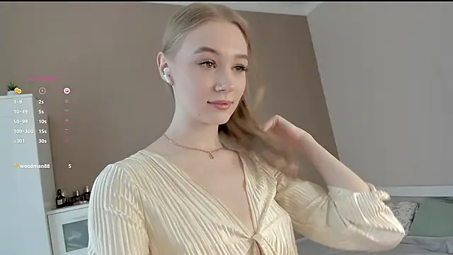 Sellina moon online show from March 24, 7:03 am