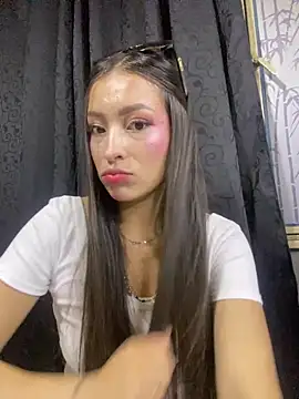 Itze Mua online show from June 5, 2:04 am