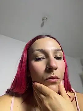 Amelie-RedHoney online show from June 3, 5:52 am