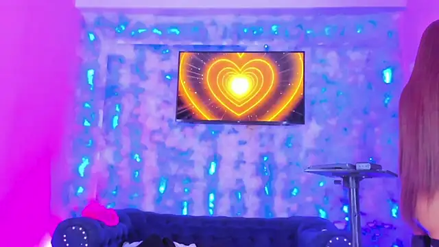 Melanny Brats online show from May 16, 9:01 am