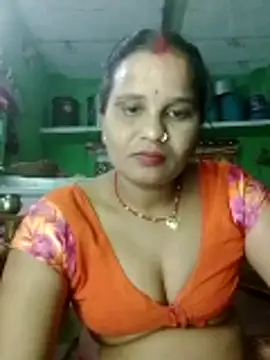 Shivani09900 online show from June 7, 9:10 pm