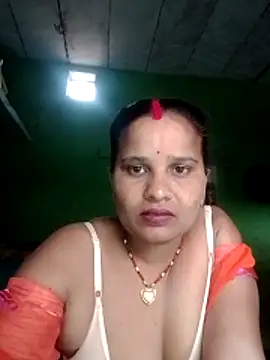 Shivani09900 online show from June 14, 2:46 am