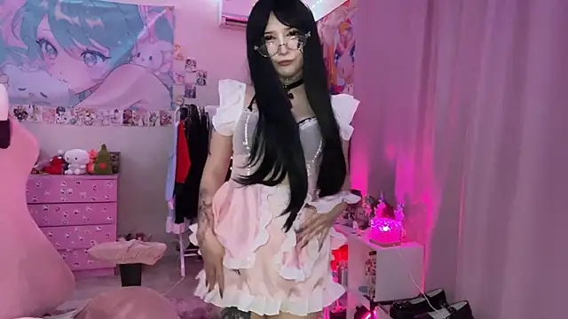 ToxiraLuneX online show from March 23, 5:41 pm