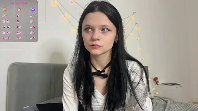 meowchaa online show from April 29, 5:30 pm