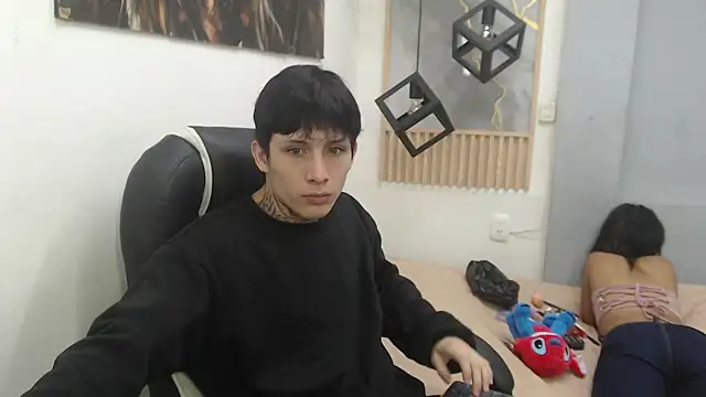 naty 18 online show from May 8, 6:27 am