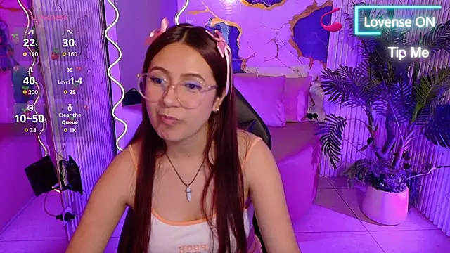 Tiiana tay online show from May 15, 3:32 am