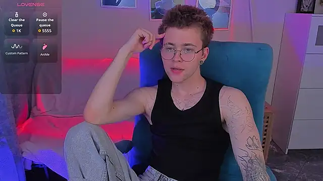 Thomas Norton online show from June 3, 8:47 pm
