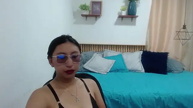 Violet 2003 online show from May 12, 1:51 pm