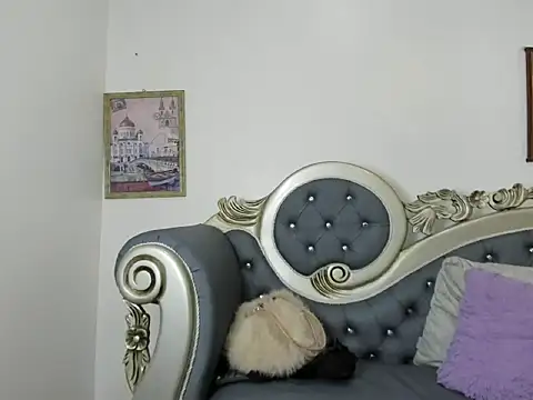 JADE-ESMERALDA online show from April 2, 7:55 pm